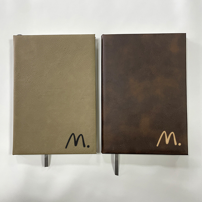 Laserbaar kunstleer 7 x 9 3/4 schetsboek