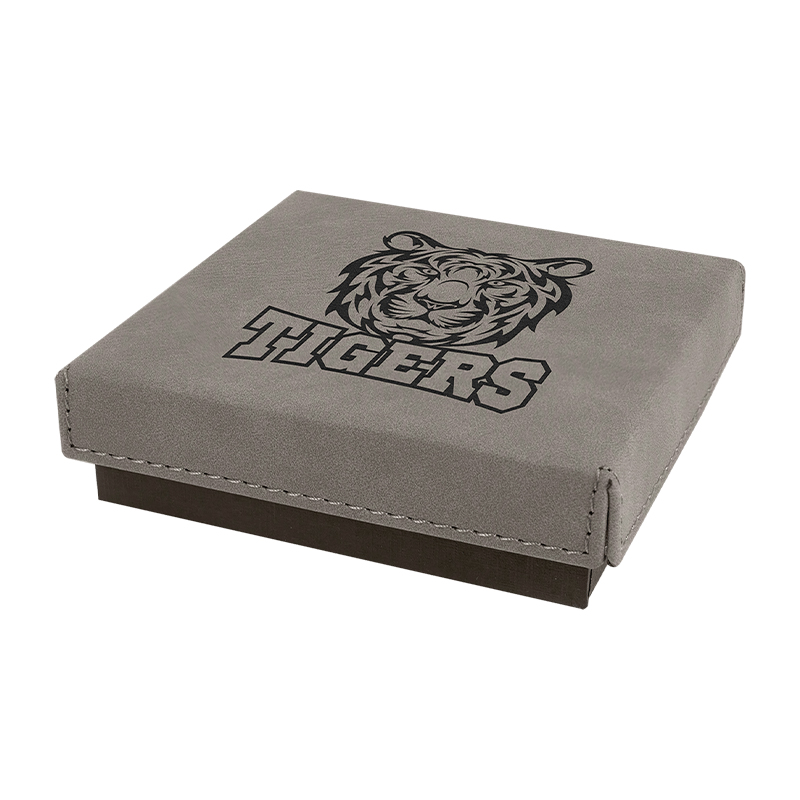 Medailledoos van 10 x 10 cm met laserbaar kunstleren deksel